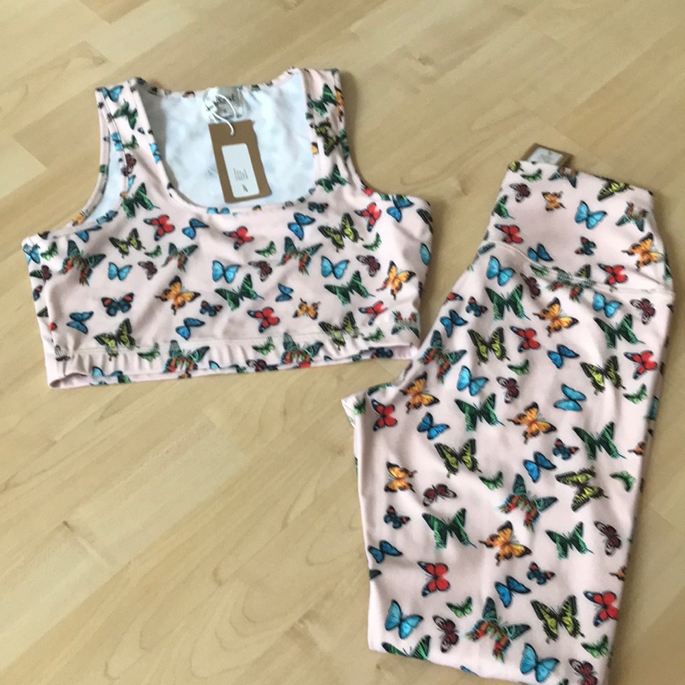 Brand new with tags. 2 pieces are included.